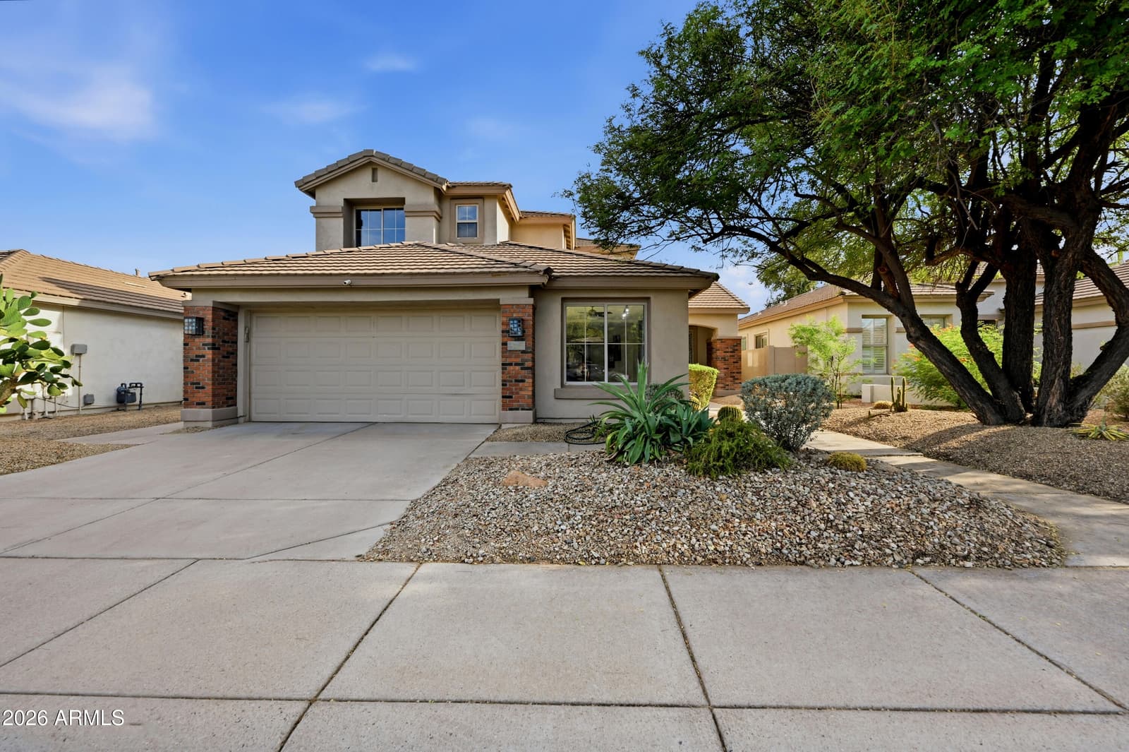 563 E Krista Way, Tempe, AZ 85284 — photo 2 of 31