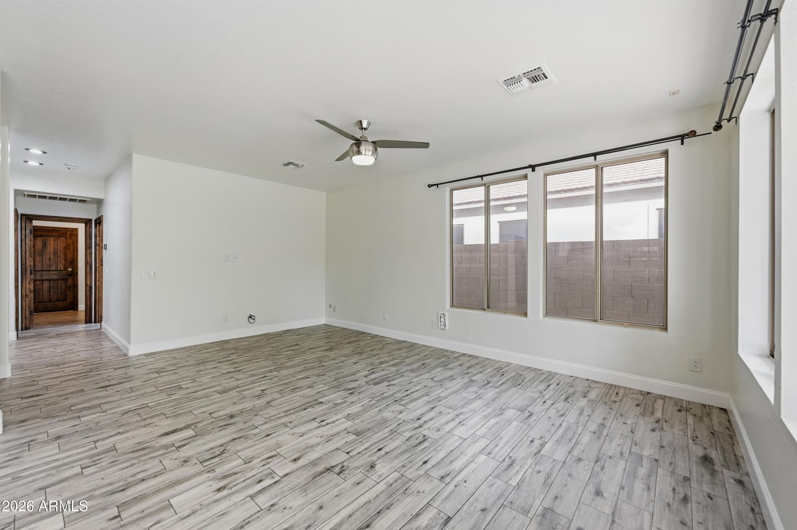 563 E Krista Way, Tempe, AZ 85284 — photo 7 of 31