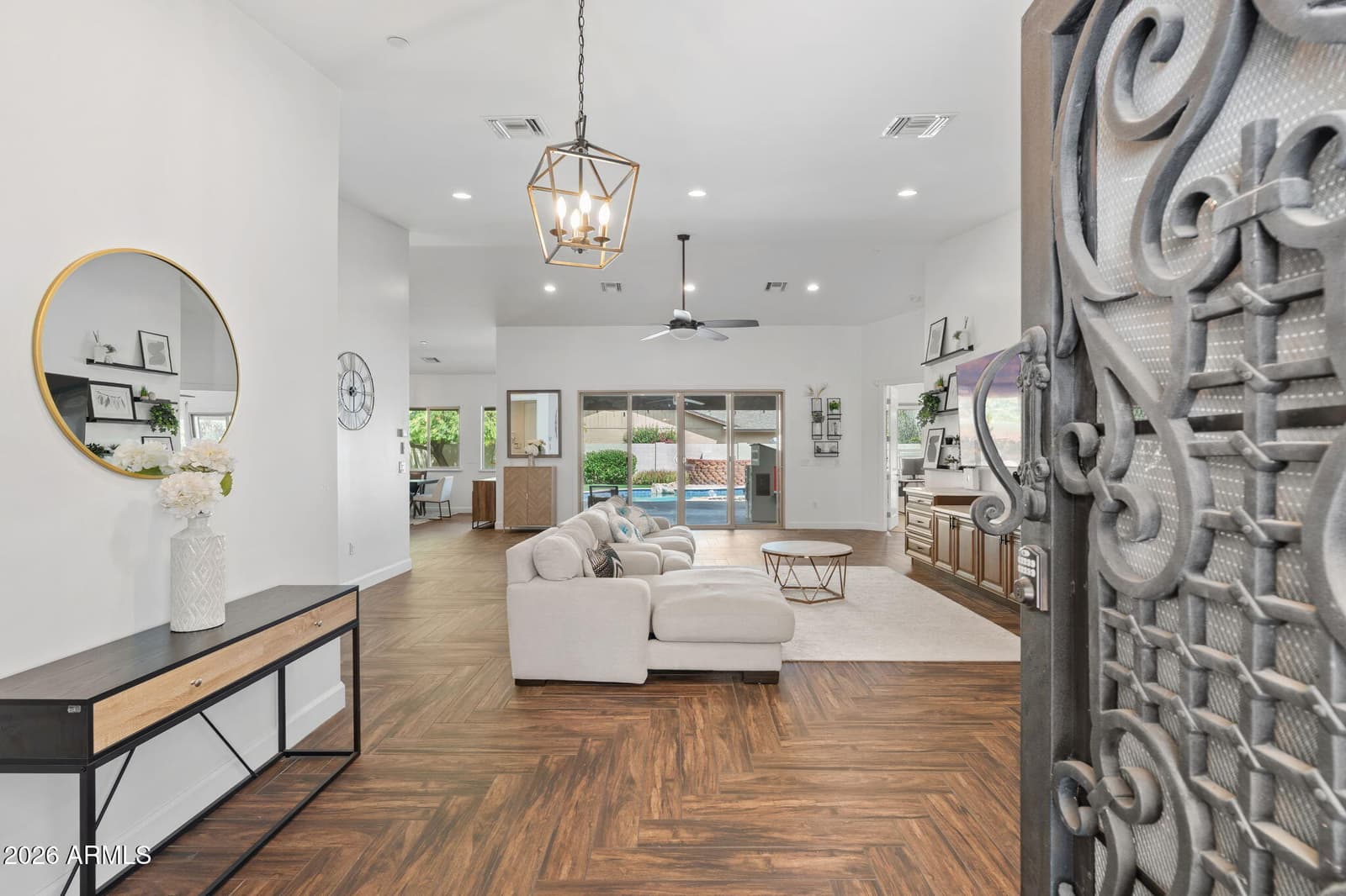 9098 E Ludlow Drive, Scottsdale, AZ 85260 — photo 4 of 38