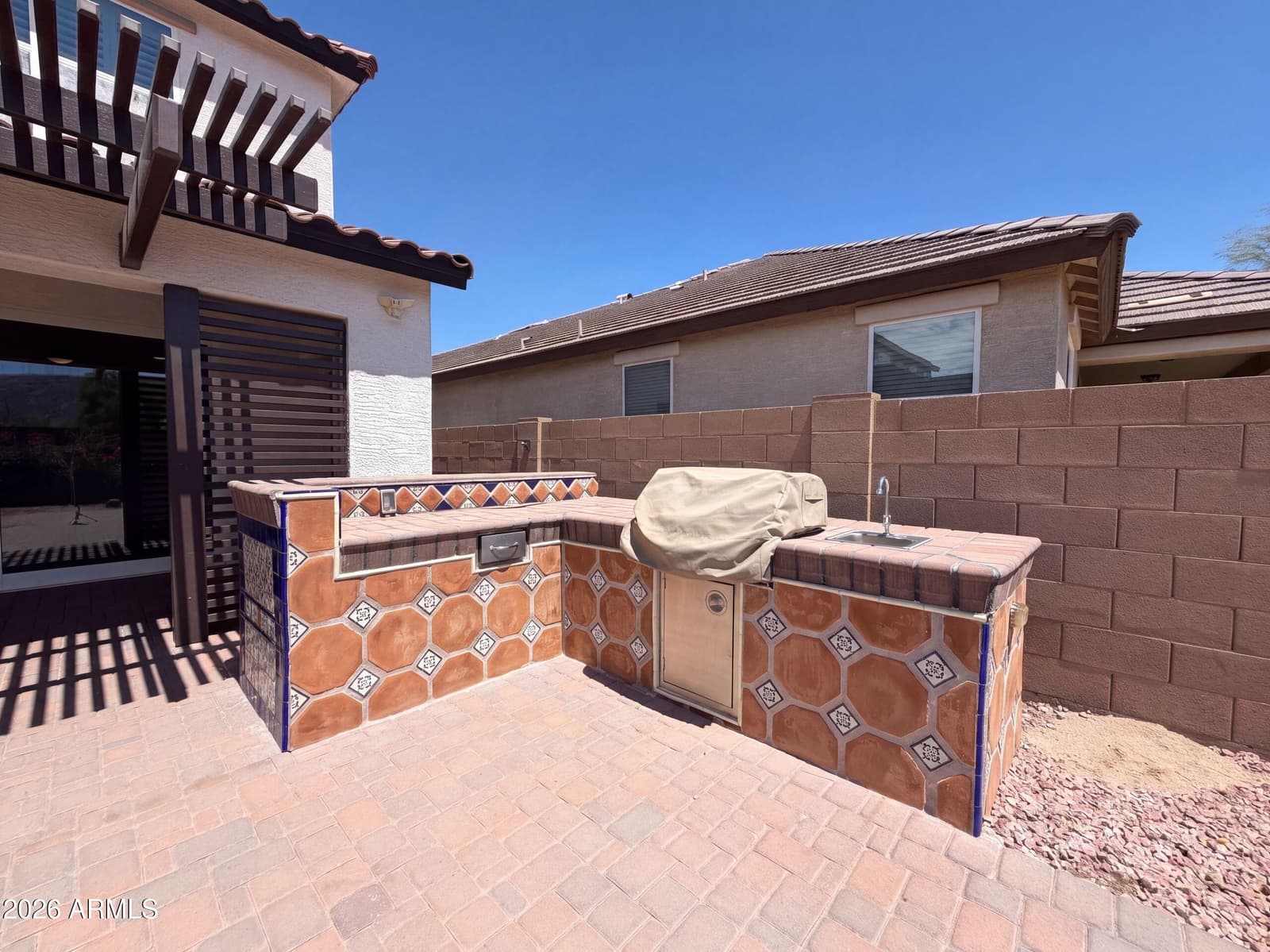 841 E Gary Lane, Phoenix, AZ 85042 — photo 12 of 28