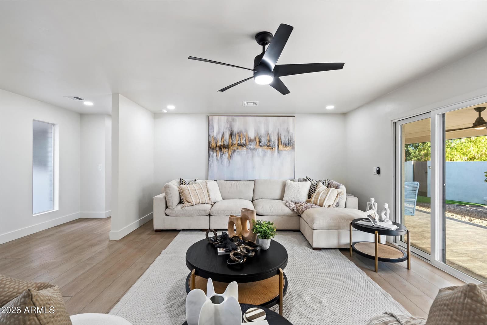 709 E Royal Palm Road, Phoenix, AZ 85020 — photo 12 of 41