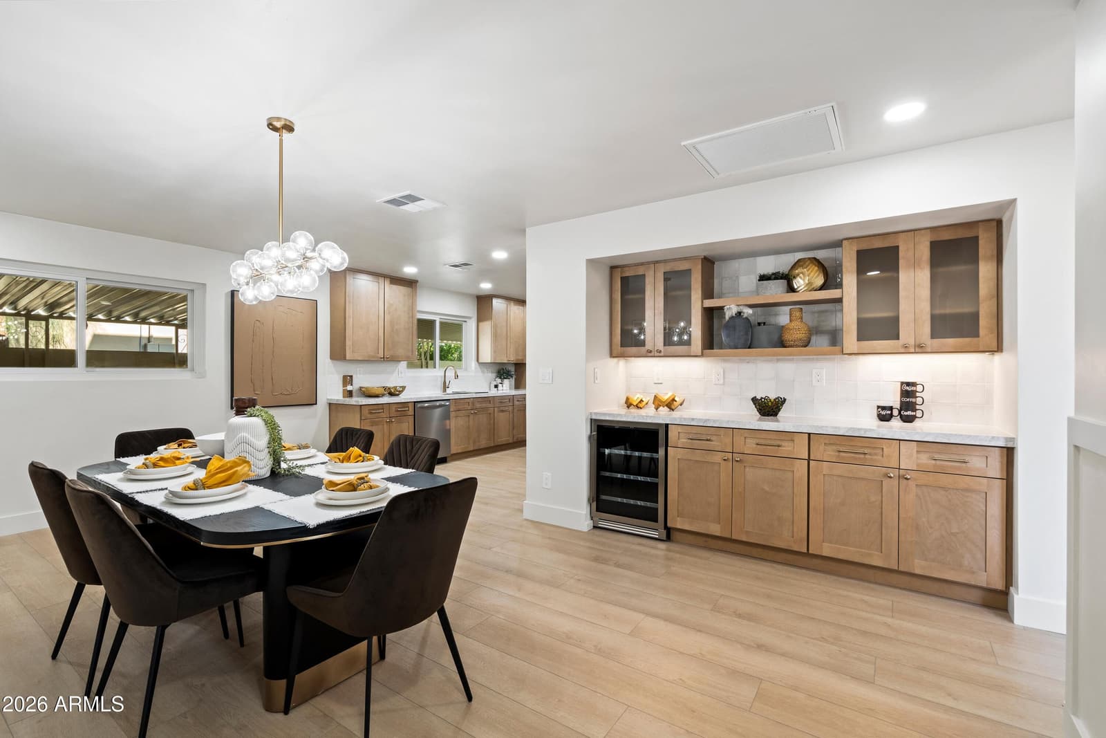 709 E Royal Palm Road, Phoenix, AZ 85020 — photo 13 of 41
