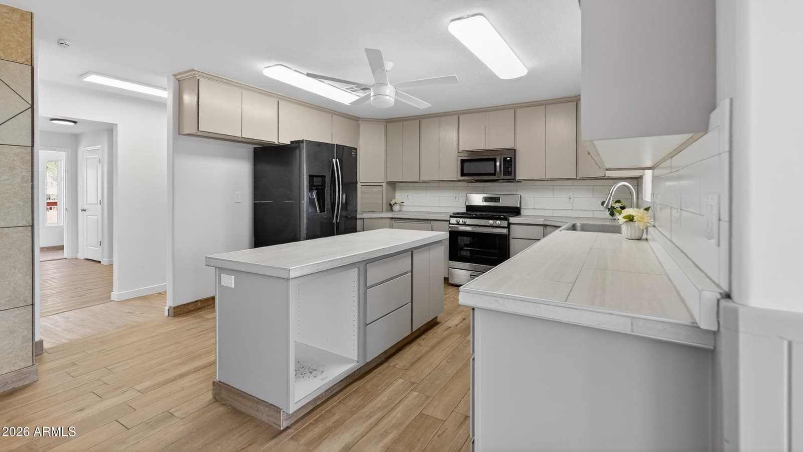 445 W Academy Avenue, Colorado City, AZ 86021 — photo 13 of 92
