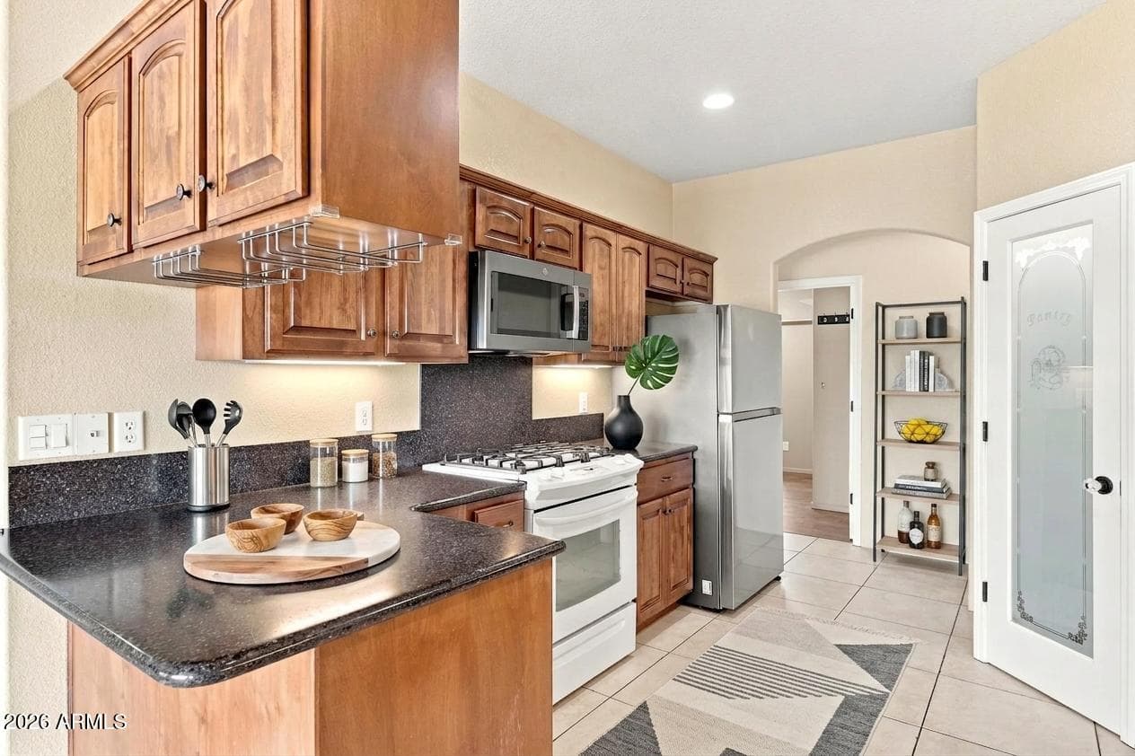 7236 N Pinnacle Pass Drive, Prescott Valley, AZ 86315 — photo 7 of 44