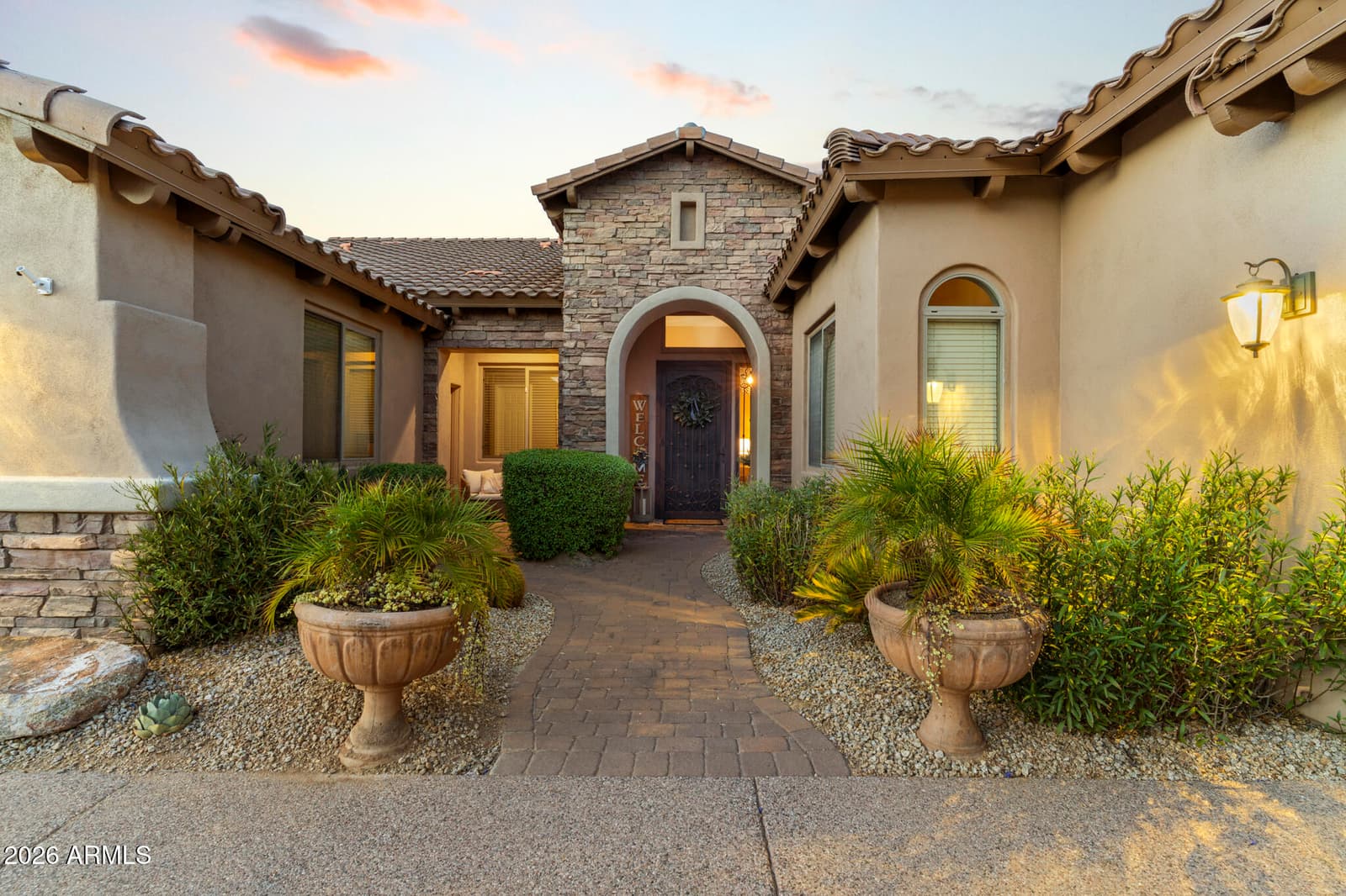 3948 E Parkside Lane, Phoenix, AZ 85050 — photo 3 of 60