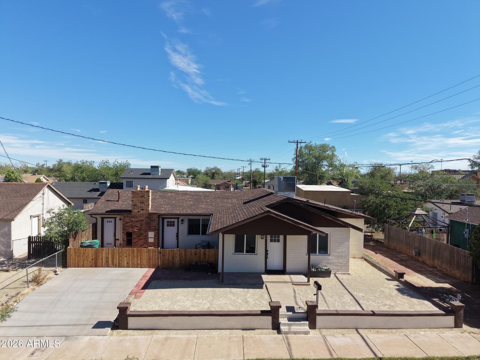 108 E Oak Street, Winslow, AZ 86047 — photo 7 of 47