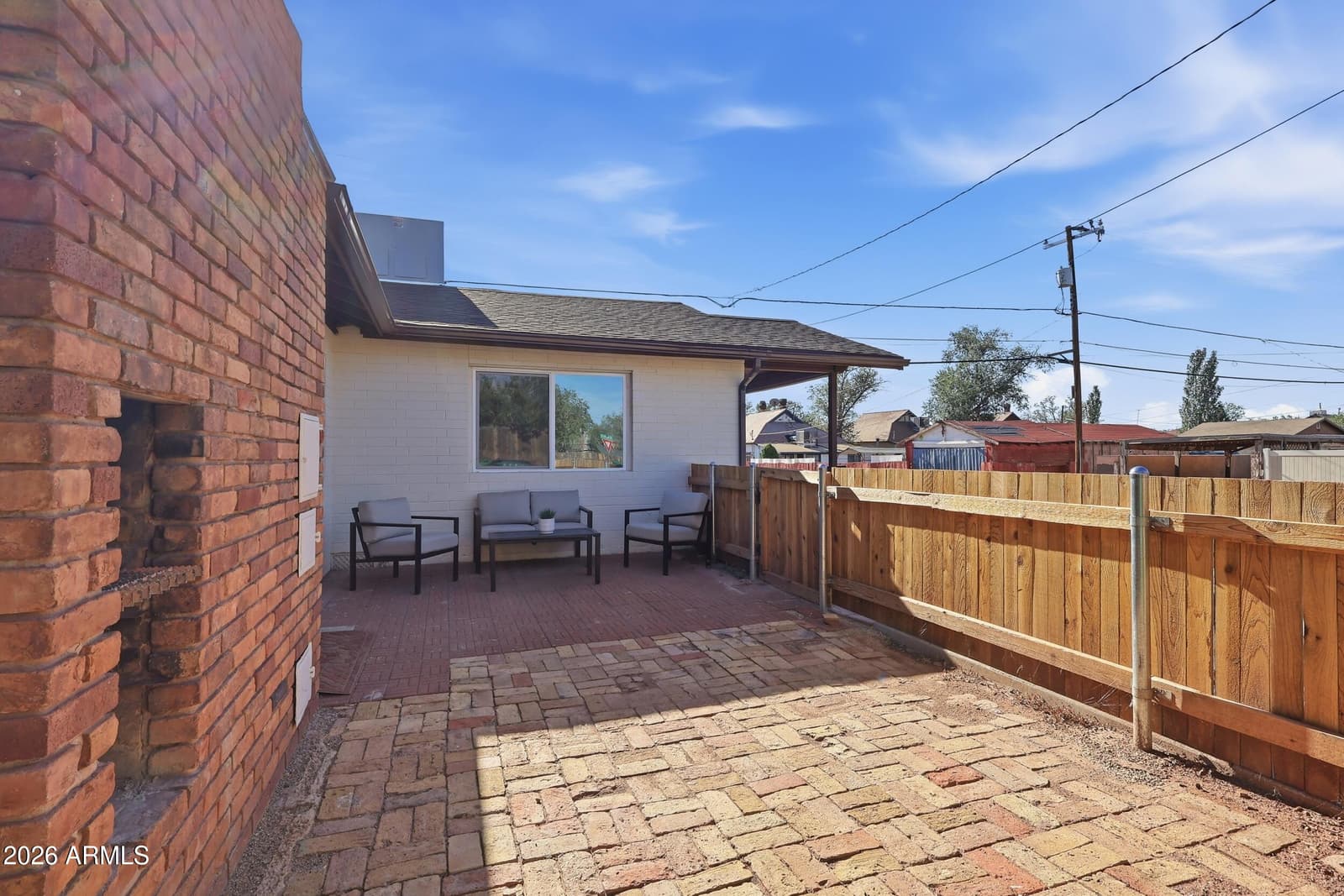 108 E Oak Street, Winslow, AZ 86047 — photo 10 of 47