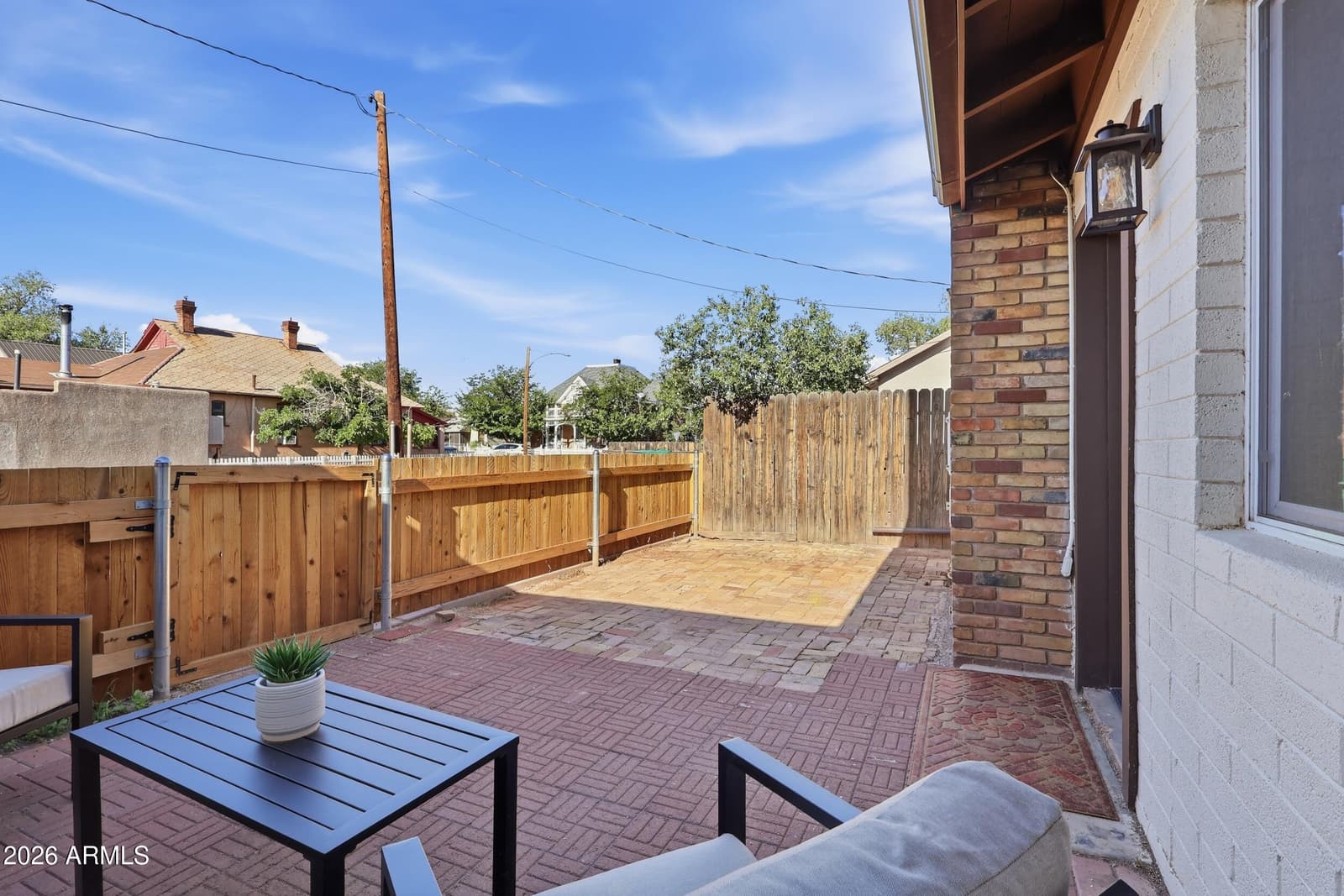 108 E Oak Street, Winslow, AZ 86047 — photo 11 of 47