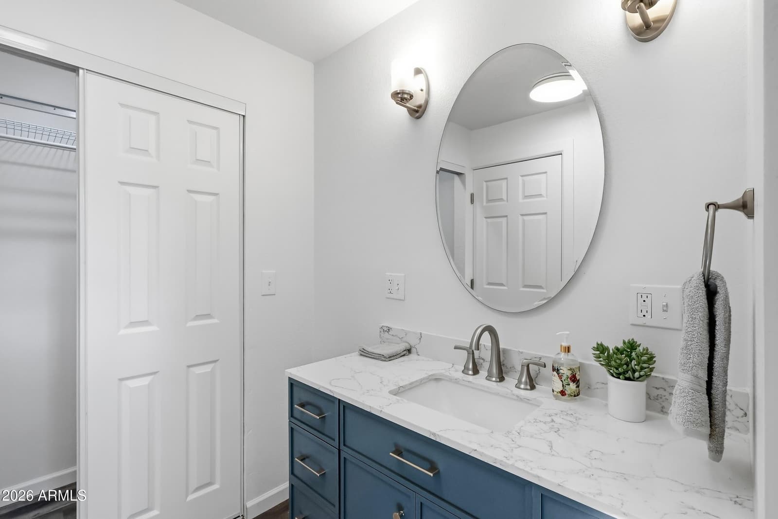 108 E Oak Street, Winslow, AZ 86047 — photo 41 of 47
