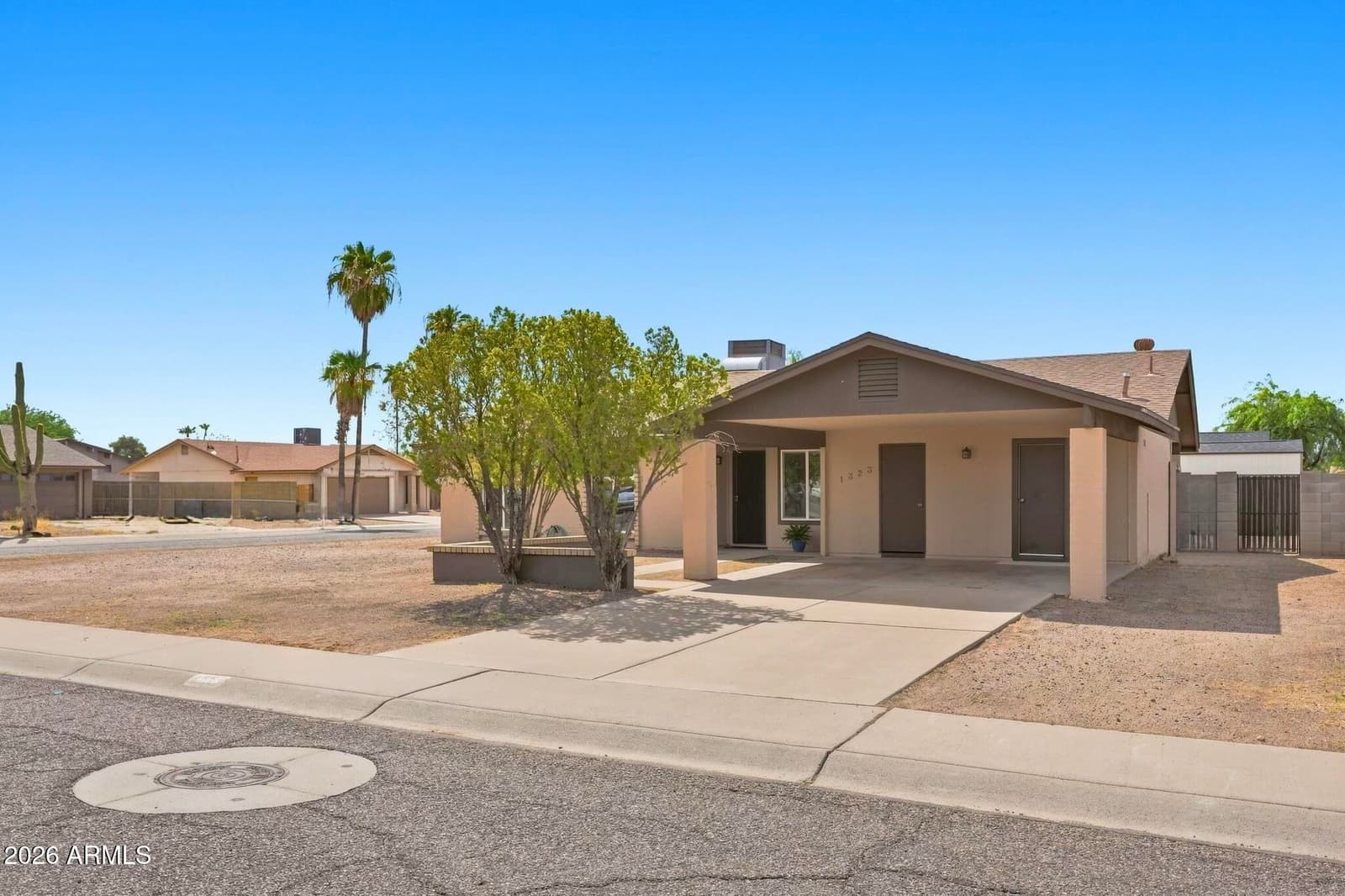1323 W Morrow Drive, Phoenix, AZ 85027 — photo 3 of 36