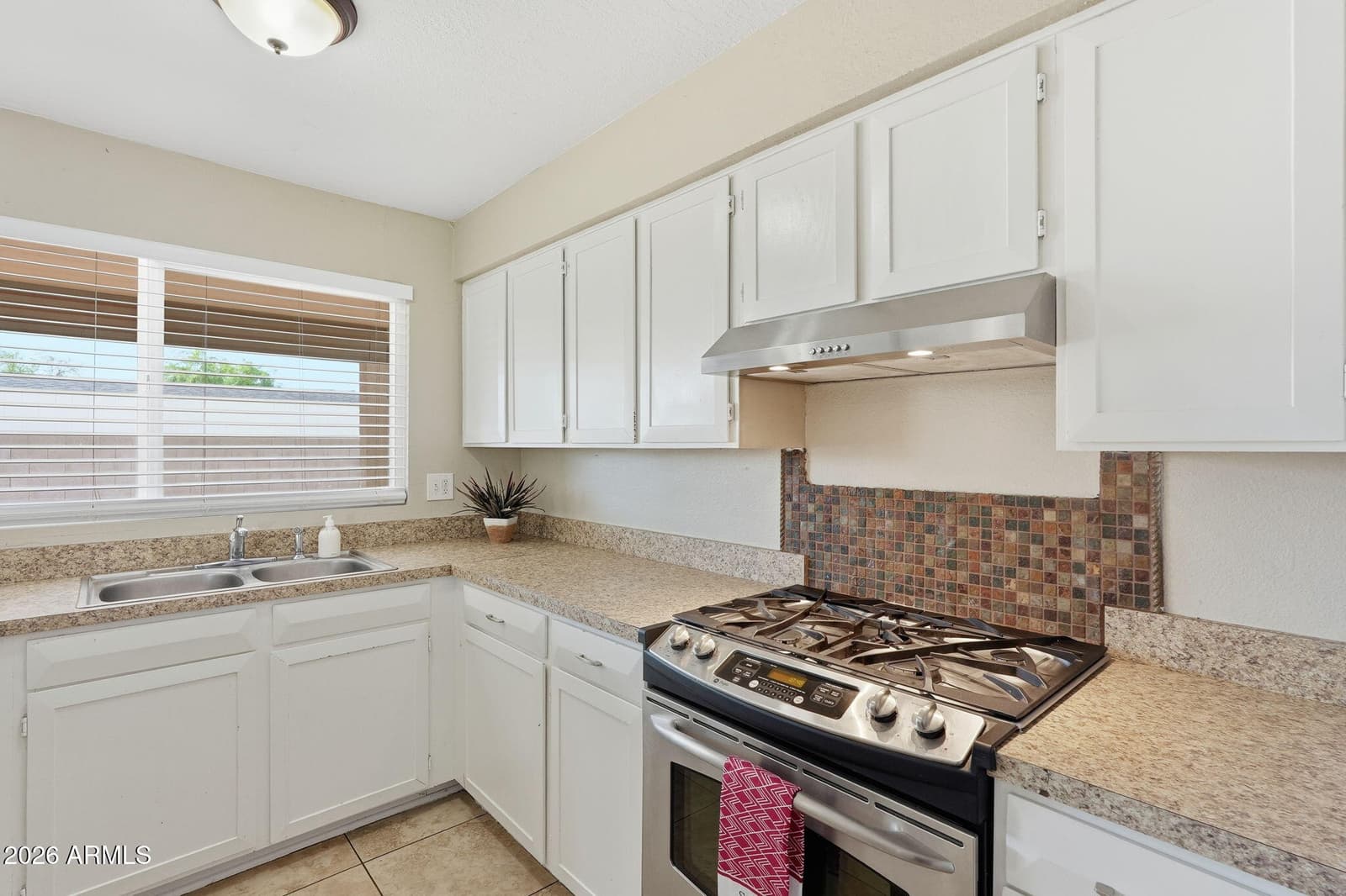 1323 W Morrow Drive, Phoenix, AZ 85027 — photo 13 of 36