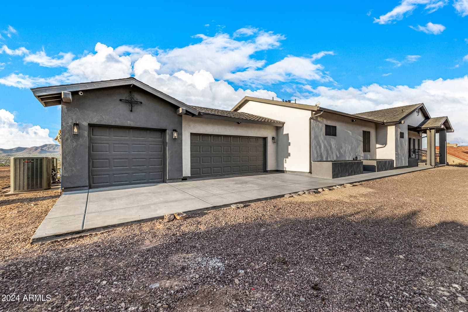 1829 W Cloud Road, Phoenix, AZ 85086 — photo 10 of 133