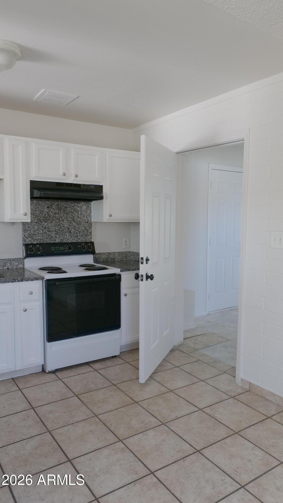 2520 E Chipman Road, Phoenix, AZ 85040 — photo 6 of 25
