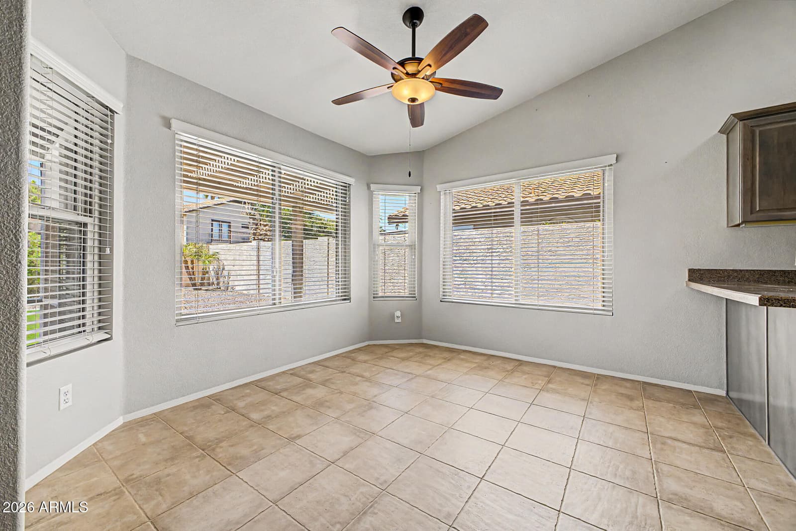 19020 N 73rd Lane, Glendale, AZ 85308 — photo 8 of 30
