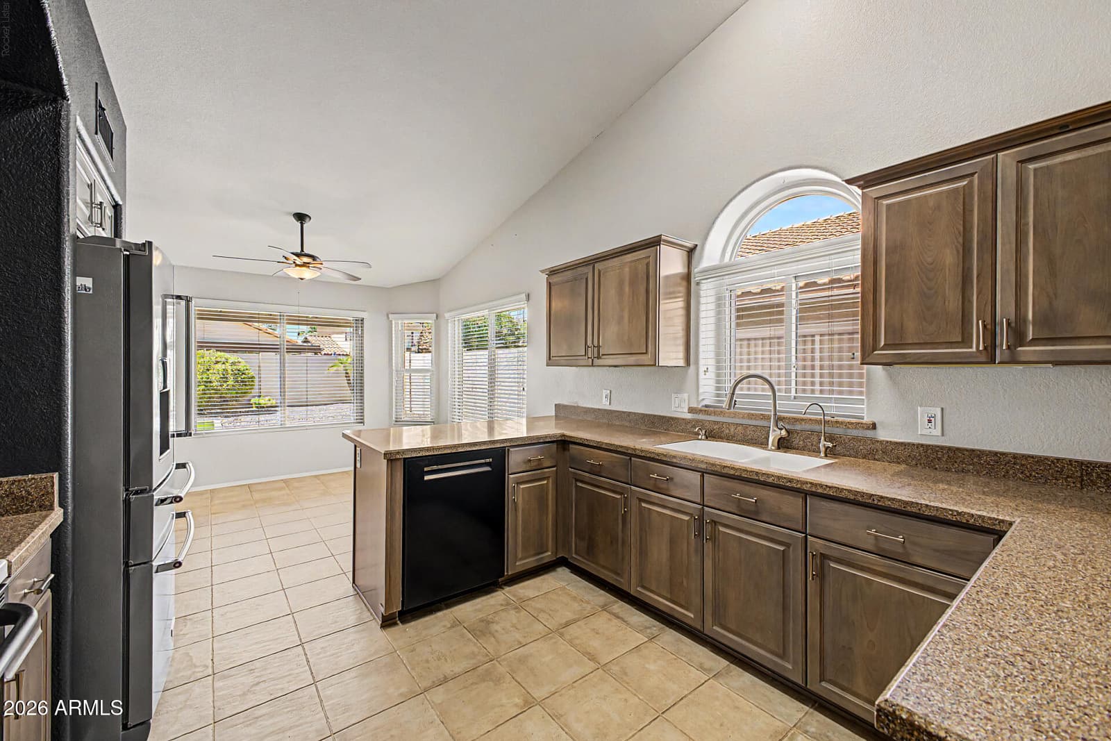 19020 N 73rd Lane, Glendale, AZ 85308 — photo 9 of 30