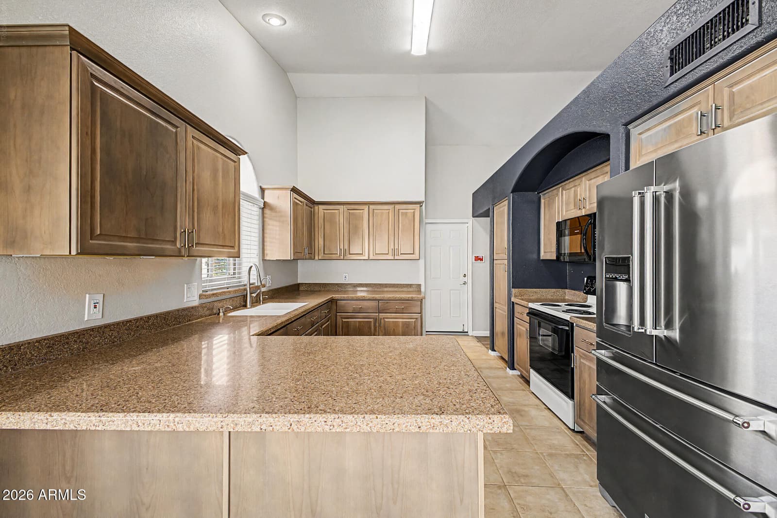 19020 N 73rd Lane, Glendale, AZ 85308 — photo 11 of 30