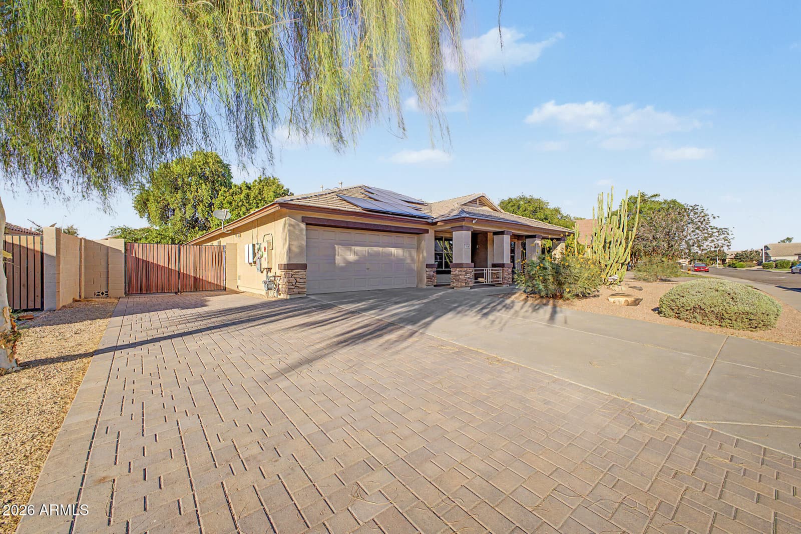 2070 E Fairview Street, Chandler, AZ 85225 — photo 5 of 35
