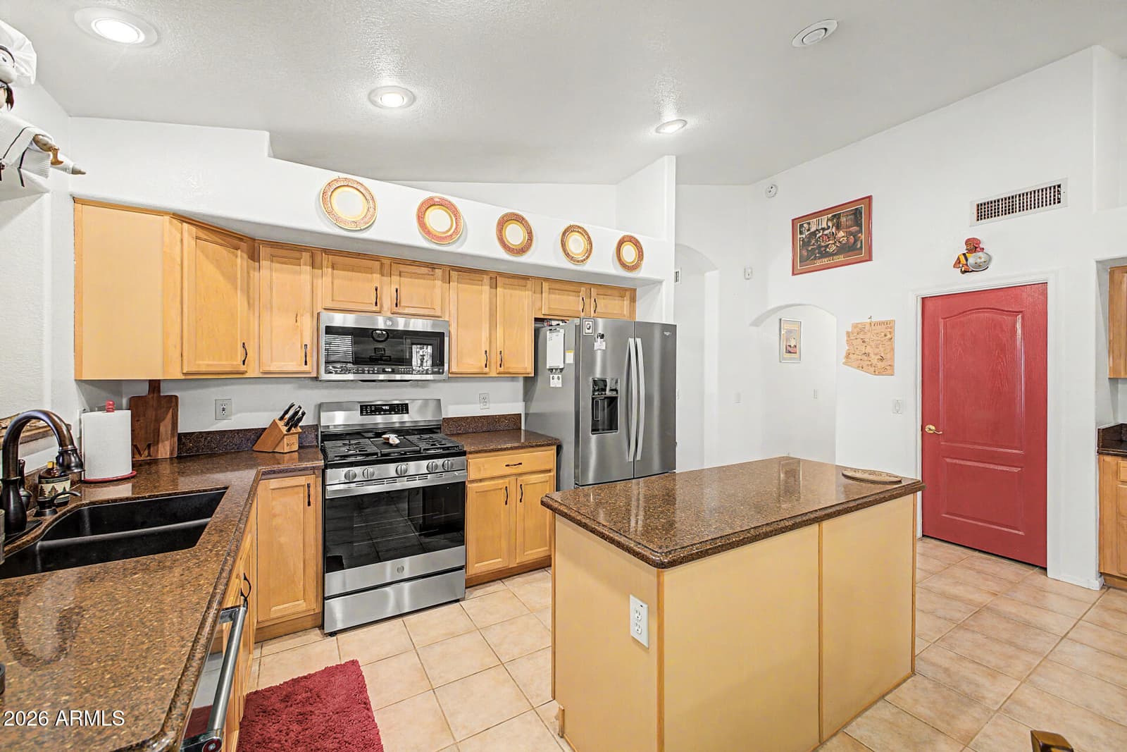 2070 E Fairview Street, Chandler, AZ 85225 — photo 16 of 35