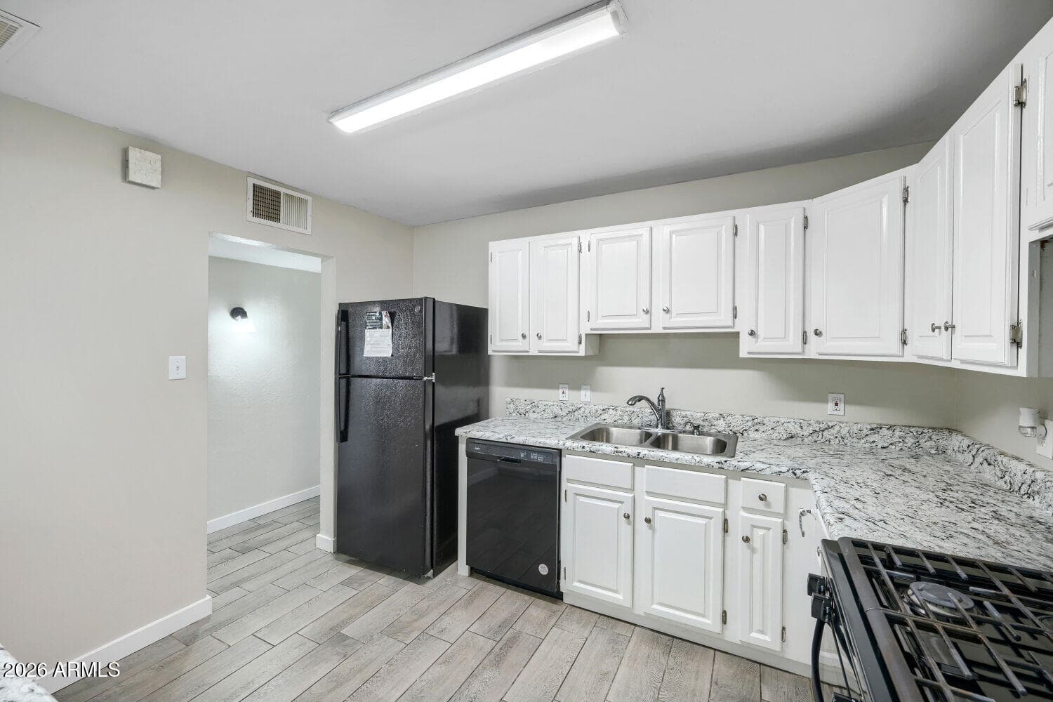 2816 W Marshall Avenue, Phoenix, AZ 85017 — photo 11 of 29