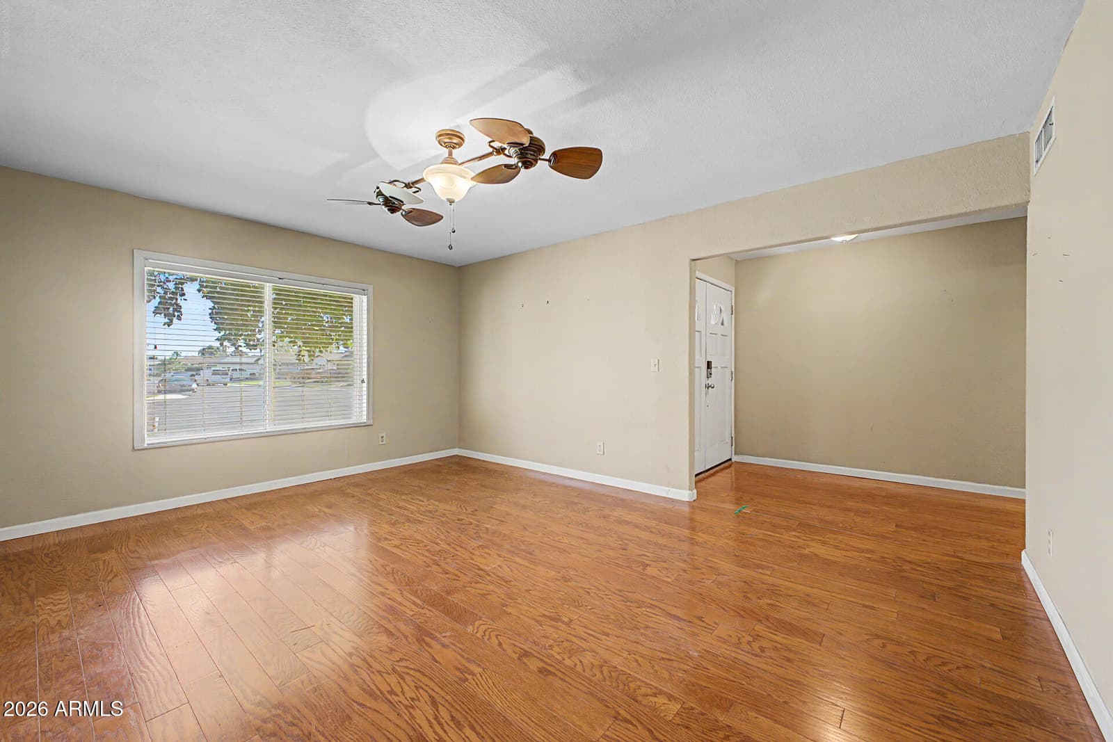 11243 N 58th Drive, Glendale, AZ 85304 — photo 5 of 35
