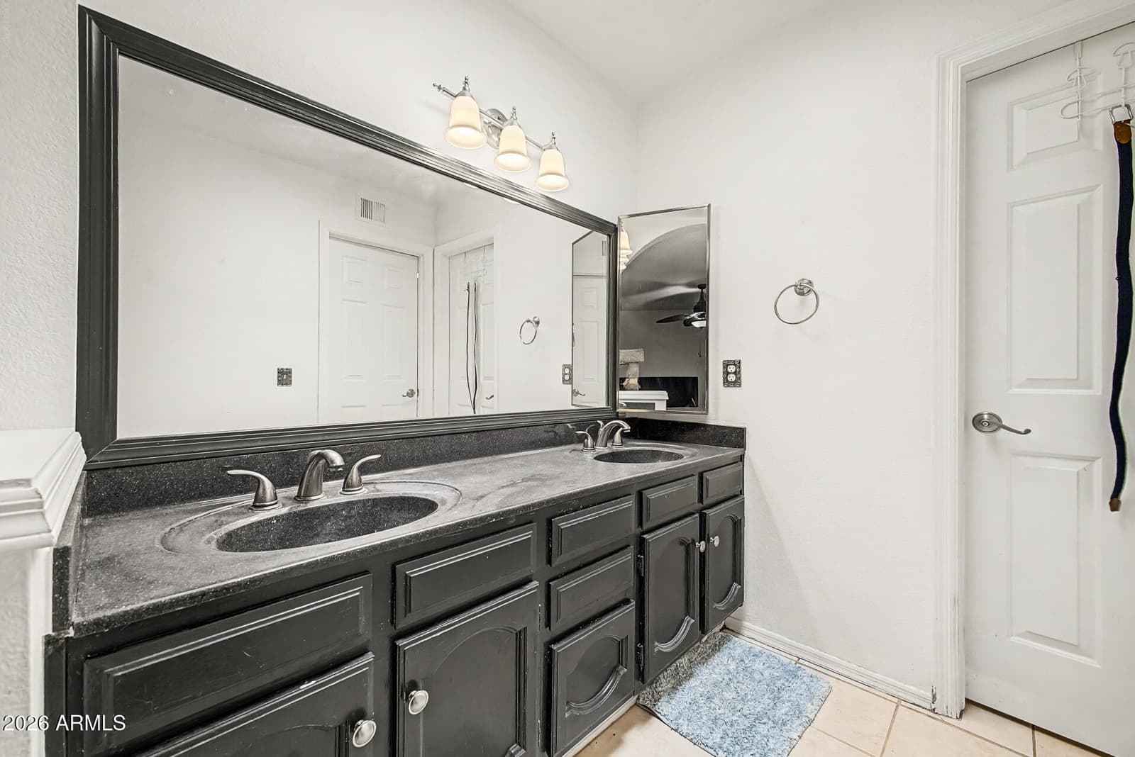 16637 N 29th Drive, Phoenix, AZ 85053 — photo 7 of 11