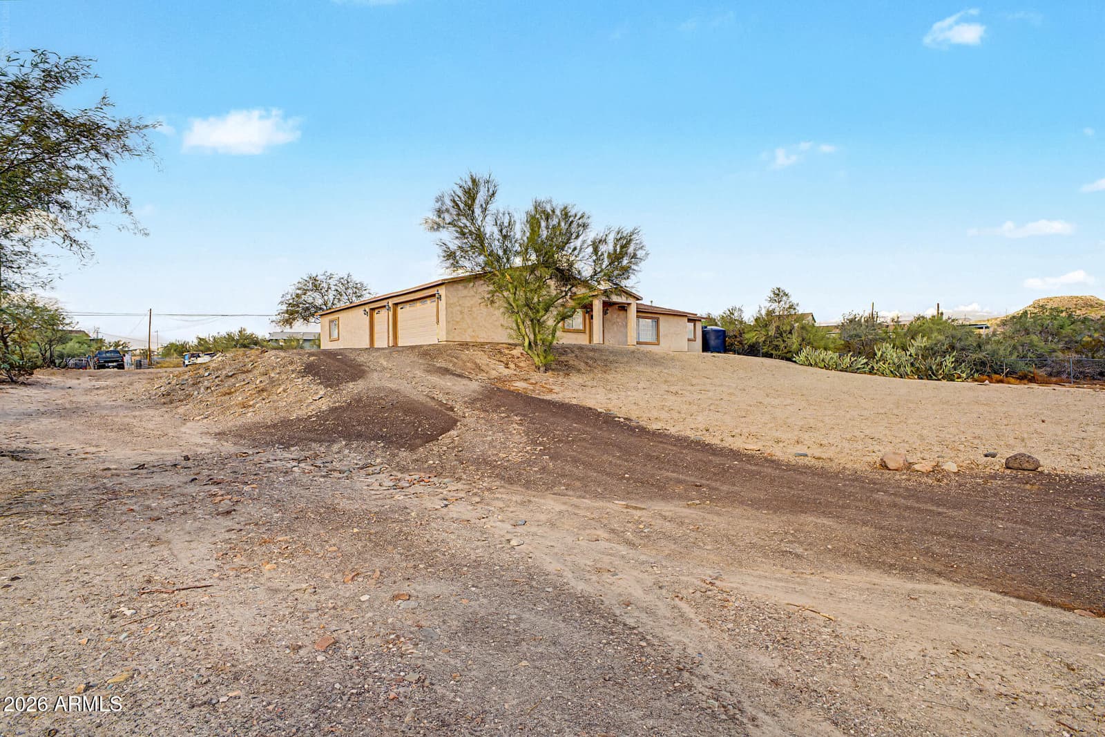 2402 W Roughrider Road, New River, AZ 85087 — photo 4 of 38