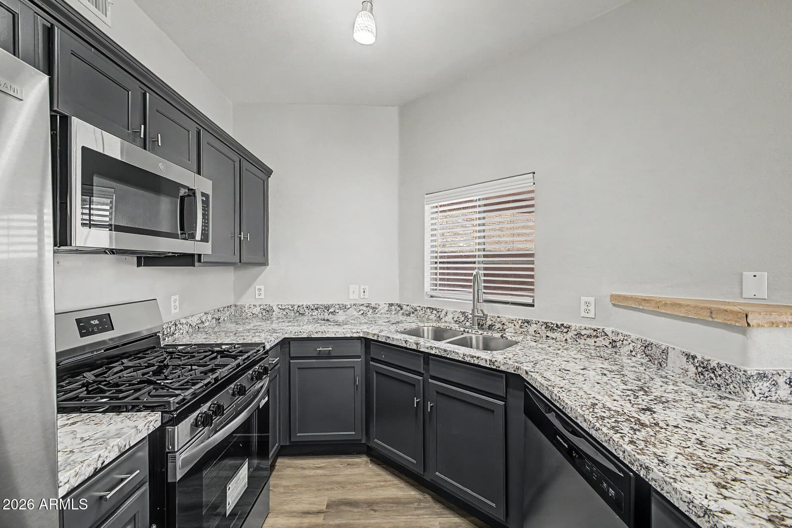 4038 E Melinda Lane, Phoenix, AZ 85050 — photo 13 of 31