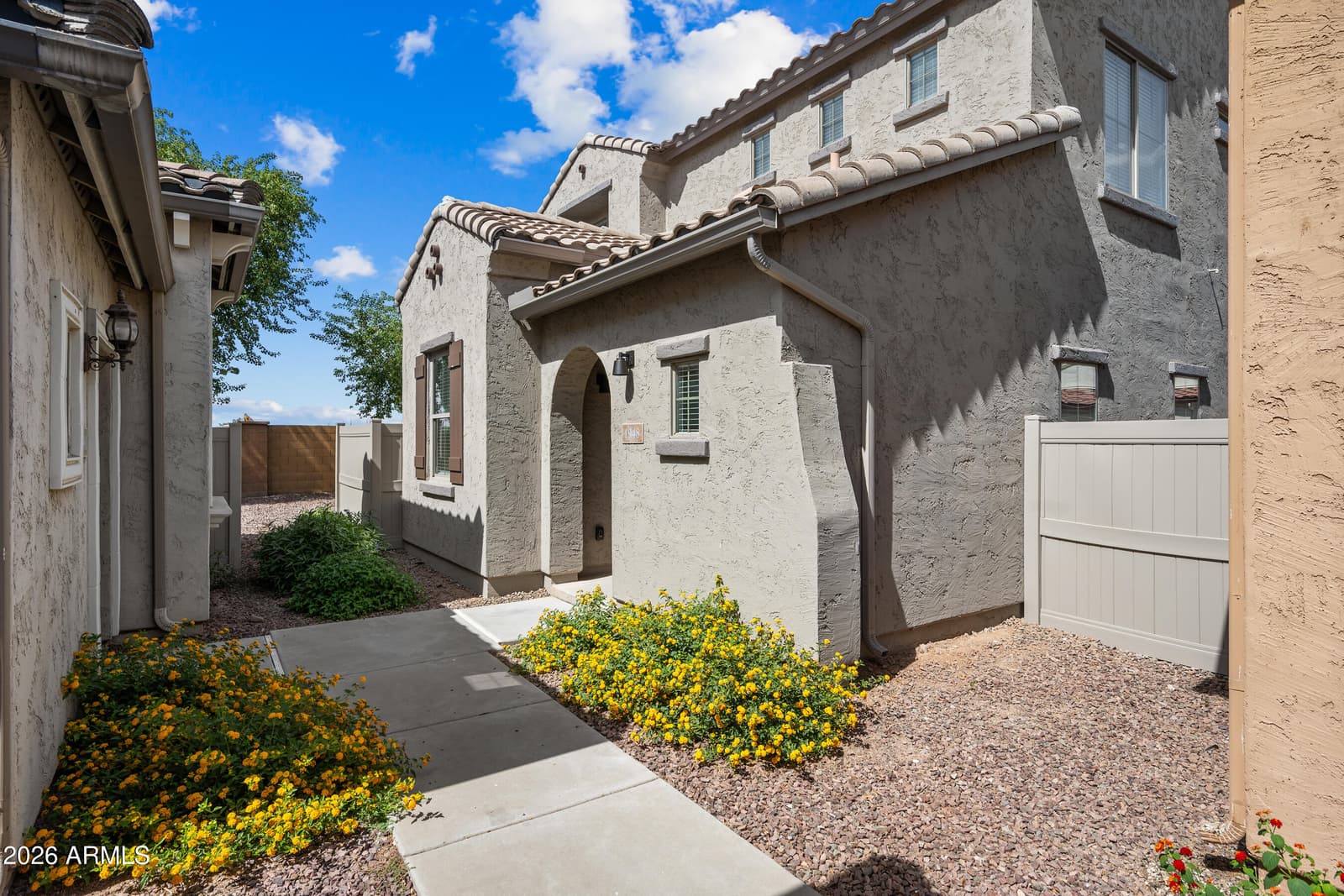 1948 W Davis Road, Phoenix, AZ 85023 — photo 3 of 51
