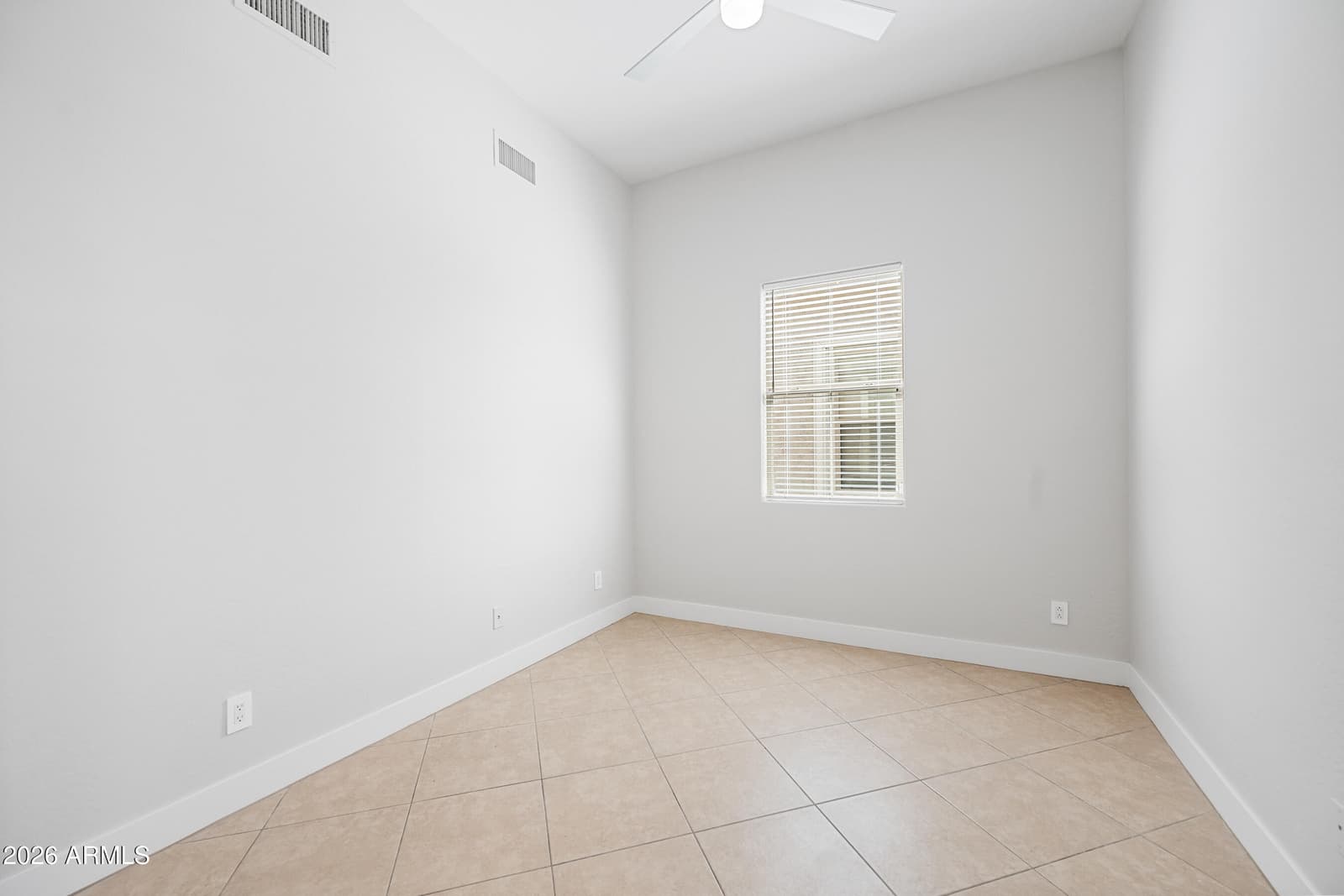 1948 W Davis Road, Phoenix, AZ 85023 — photo 13 of 51
