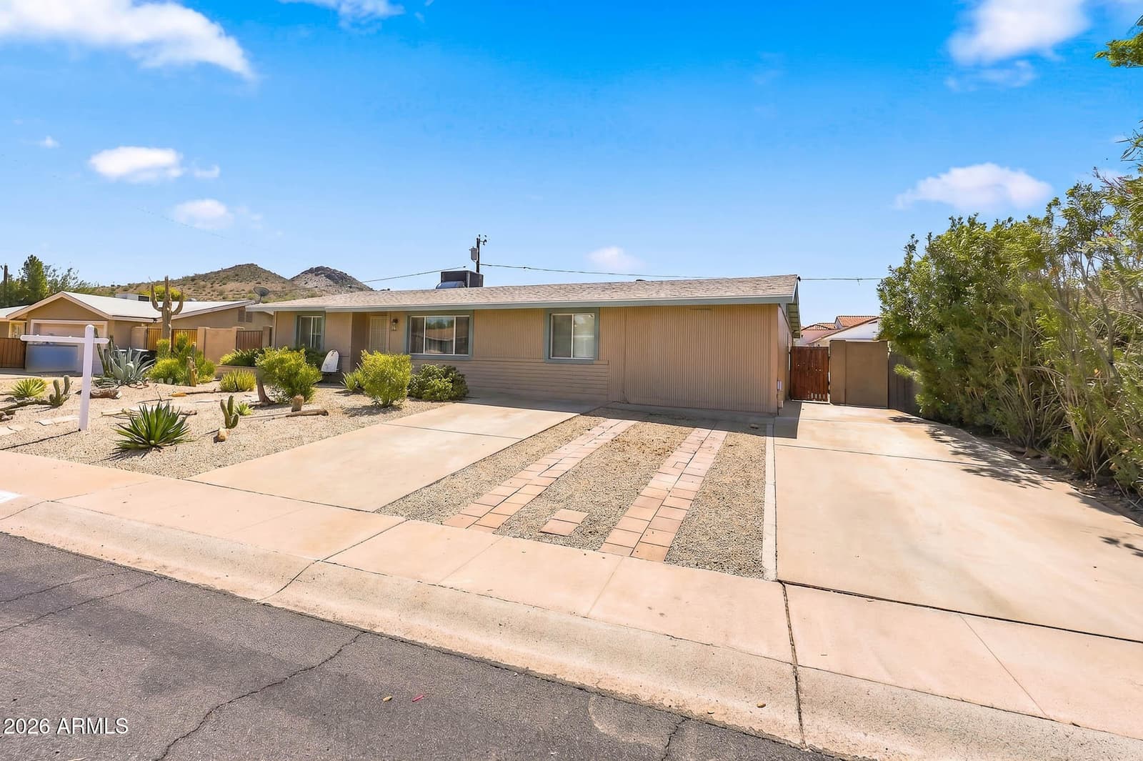 2217 E Acoma Drive, Phoenix, AZ 85022 — photo 2 of 70