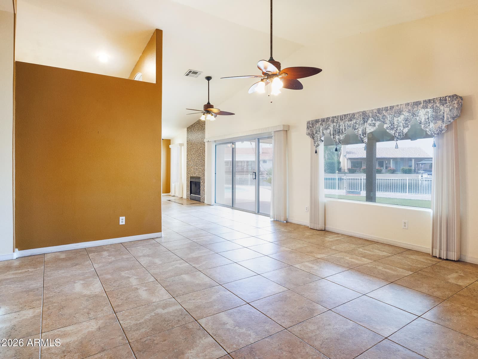 2081 N Pebble Beach Drive, Casa Grande, AZ 85122 — photo 10 of 63