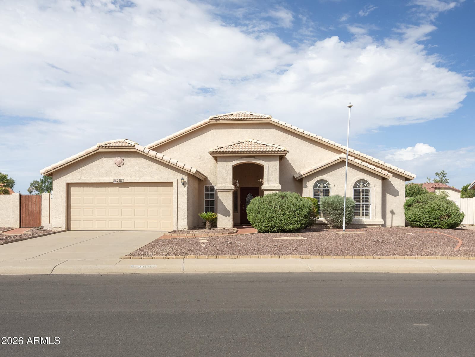 2081 N Pebble Beach Drive, Casa Grande, AZ 85122 — photo 4 of 63
