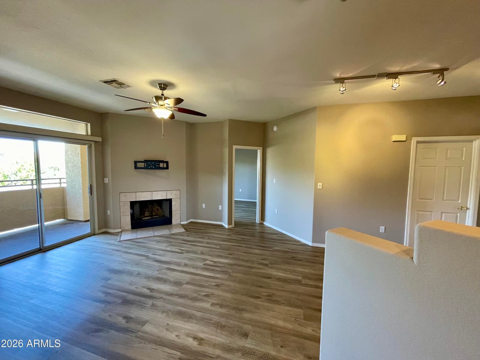 10410 N Cave Creek Road 2100, Phoenix, AZ 85020 — photo 3 of 41