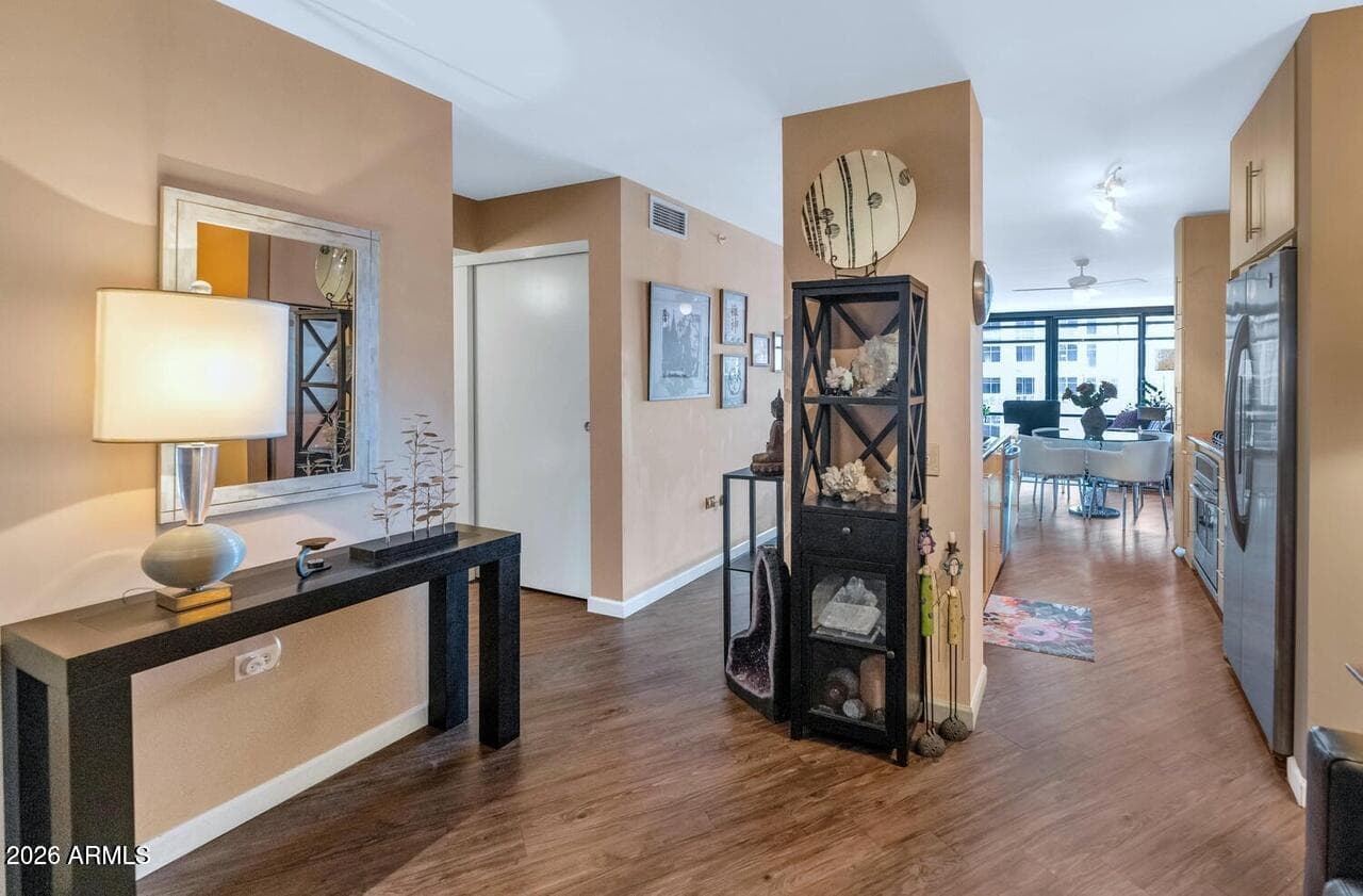 4808 N 24th Street 803, Phoenix, AZ 85016 — photo 10 of 33