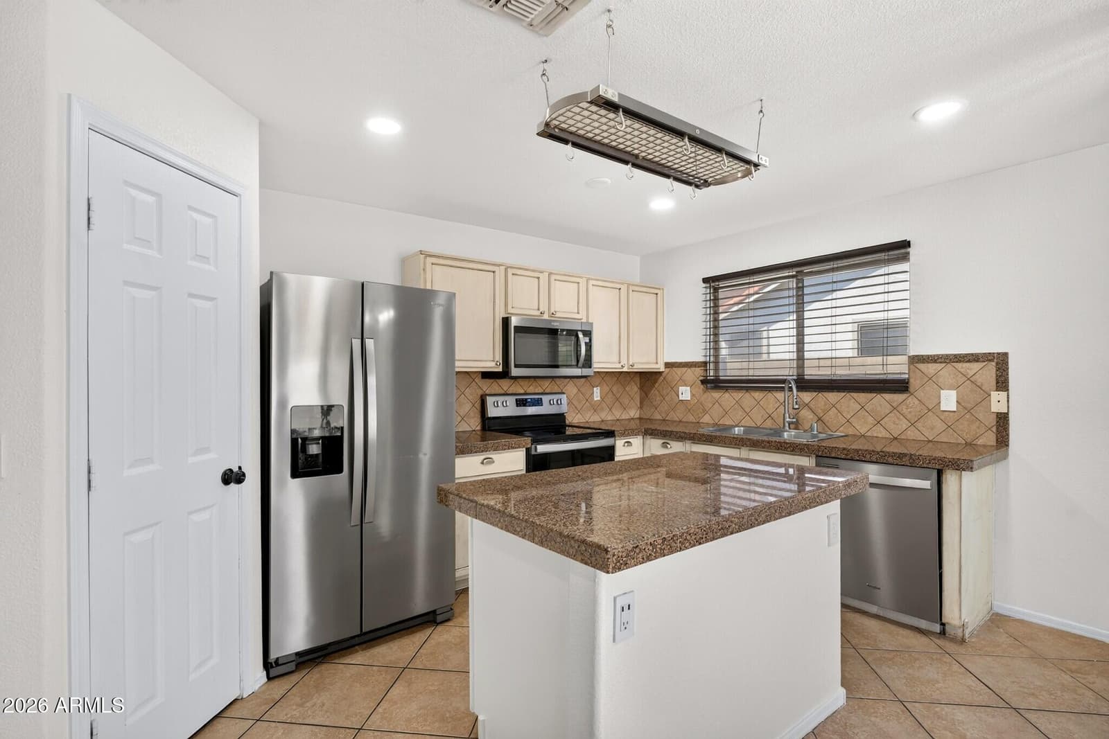 3480 S Bowman Road, Apache Junction, AZ 85119 — photo 10 of 34