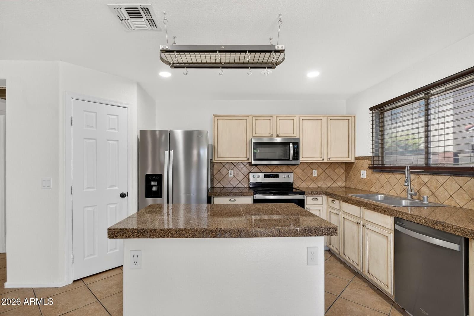 3480 S Bowman Road, Apache Junction, AZ 85119 — photo 11 of 34
