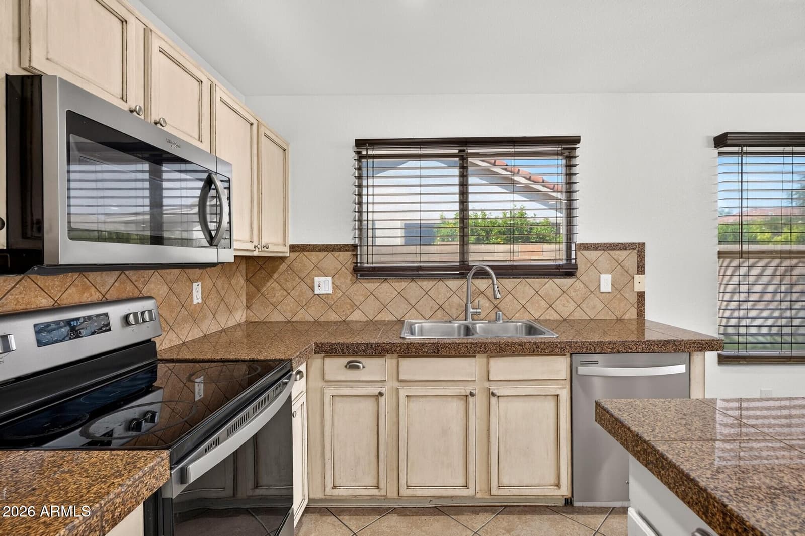 3480 S Bowman Road, Apache Junction, AZ 85119 — photo 15 of 34