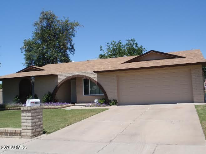 3658 W Aire Libre Avenue, Phoenix, AZ 85053 — photo 4 of 34