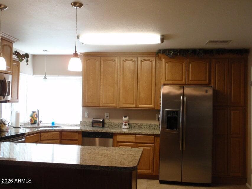 3658 W Aire Libre Avenue, Phoenix, AZ 85053 — photo 5 of 34