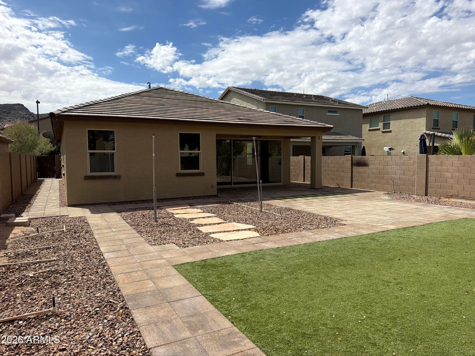 2518 E Fawn Drive, Phoenix, AZ 85042 — photo 5 of 30