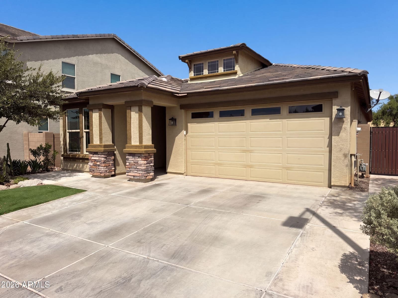 2518 E Fawn Drive, Phoenix, AZ 85042 — photo 7 of 30