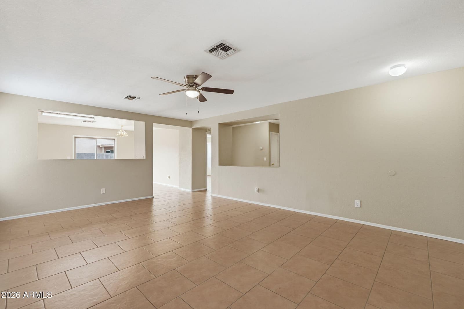 633 W Kingman Loop, Casa Grande, AZ 85122 — photo 3 of 26