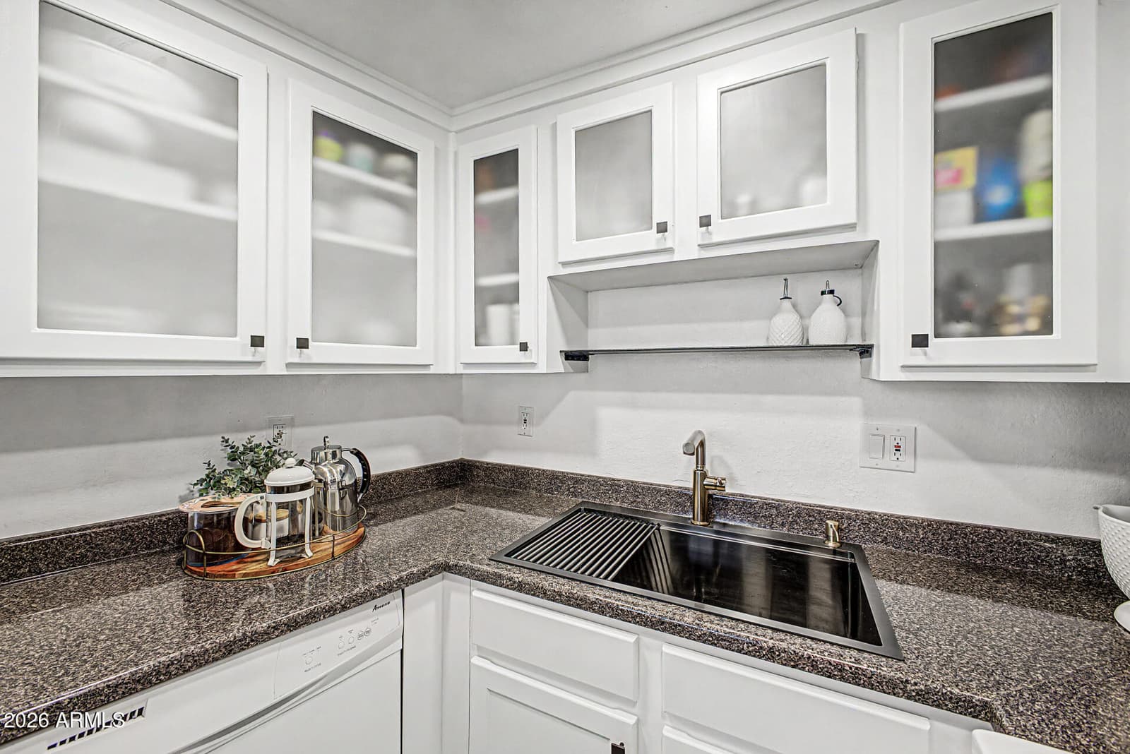 385 W Pierson Street E6, Phoenix, AZ 85013 — photo 9 of 24