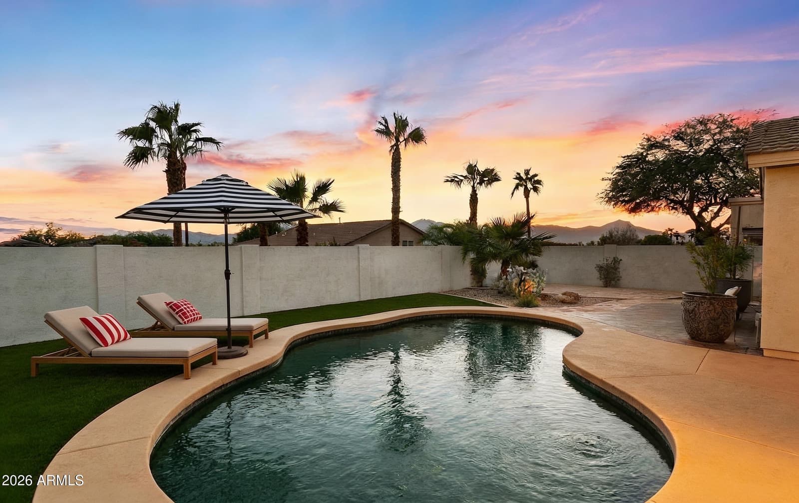 1629 W GLENHAVEN Drive, Phoenix, AZ 85045