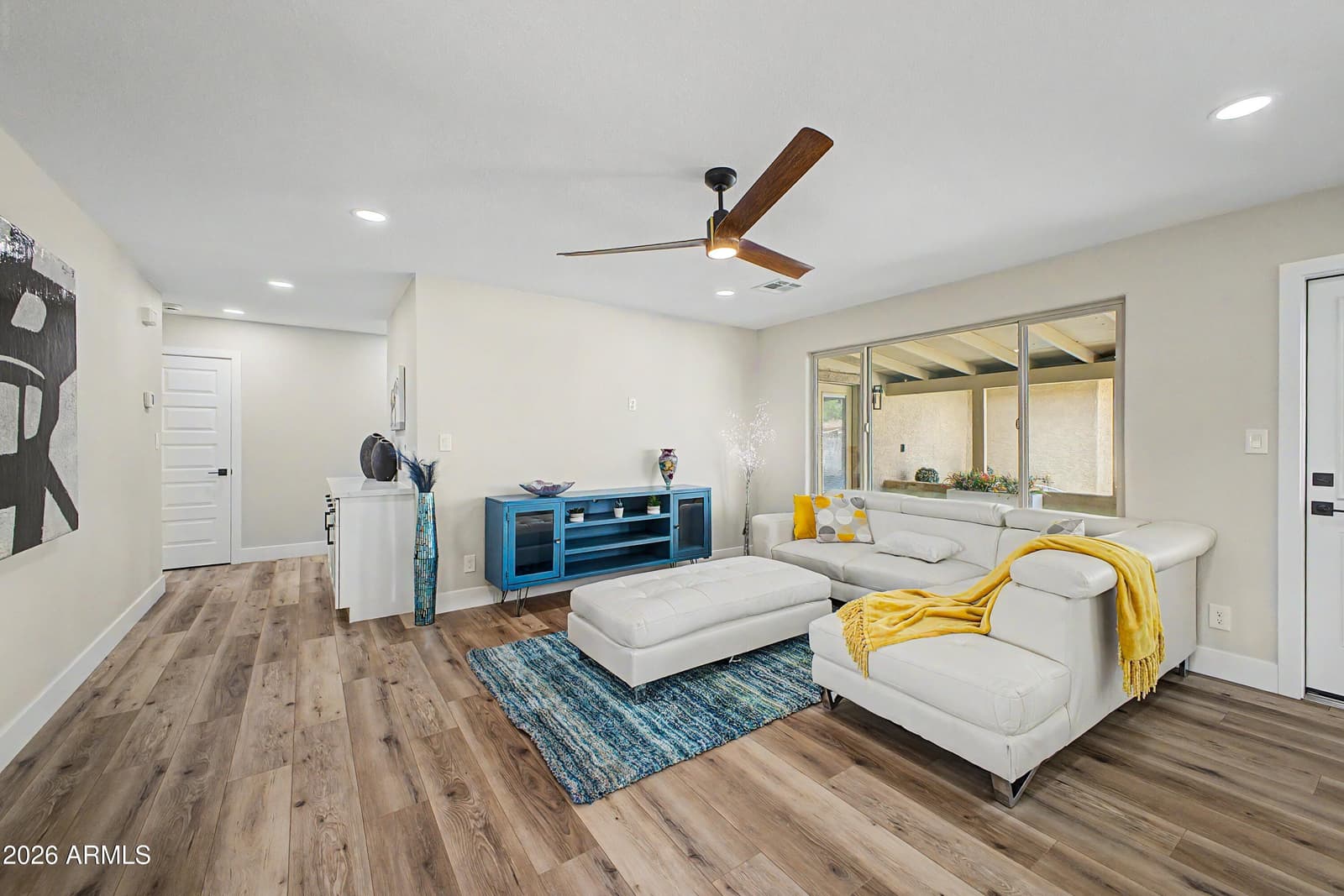 922 E Loyola Drive, Tempe, AZ 85282 — photo 5 of 41