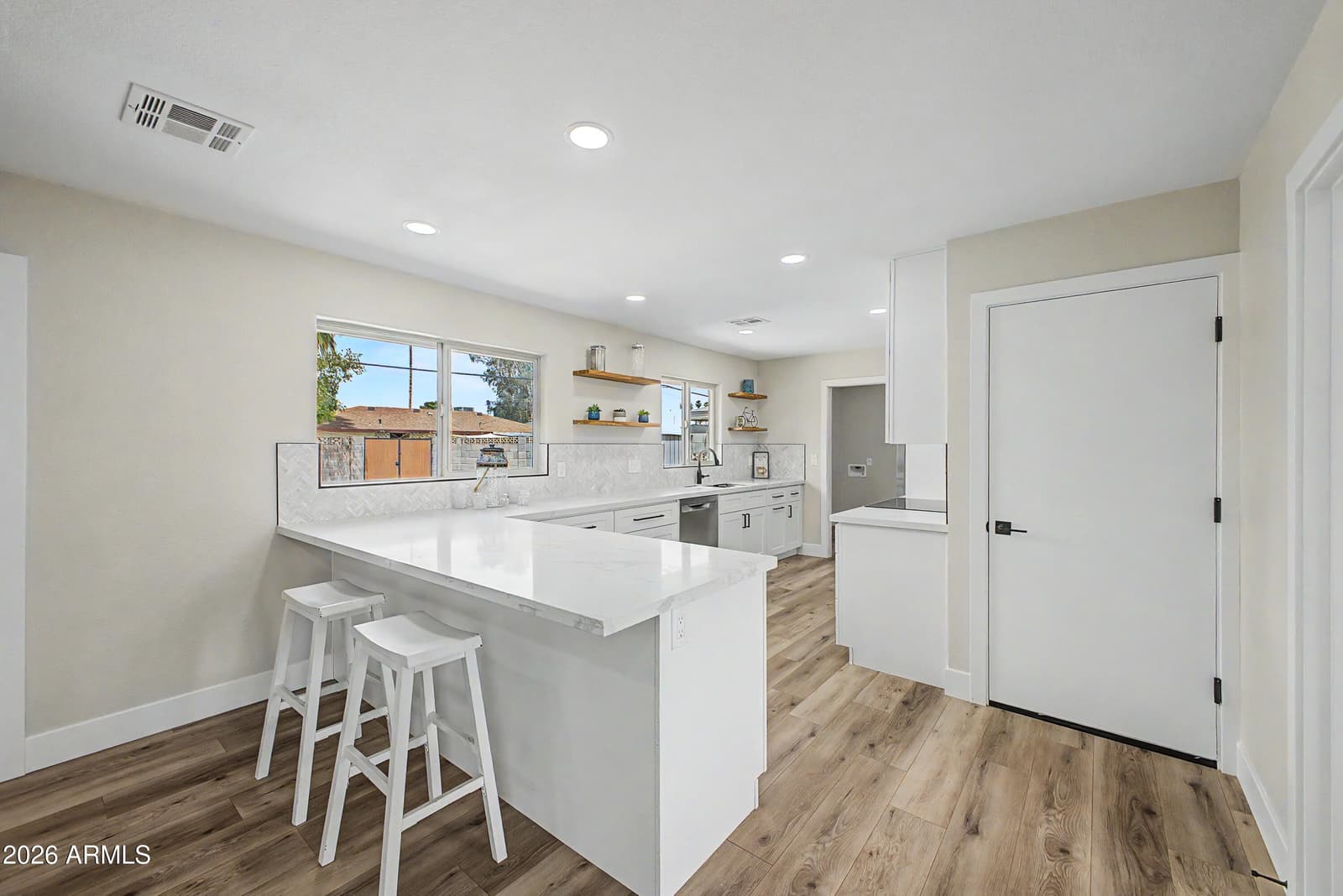 922 E Loyola Drive, Tempe, AZ 85282 — photo 12 of 41