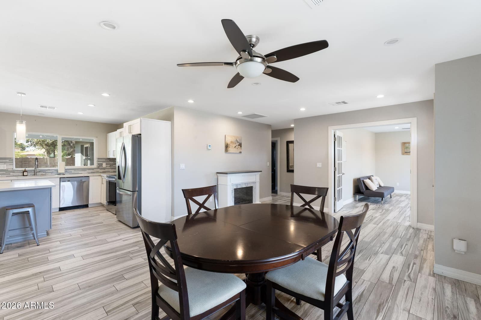 2418 W Calavar Road, Phoenix, AZ 85023 — photo 4 of 34