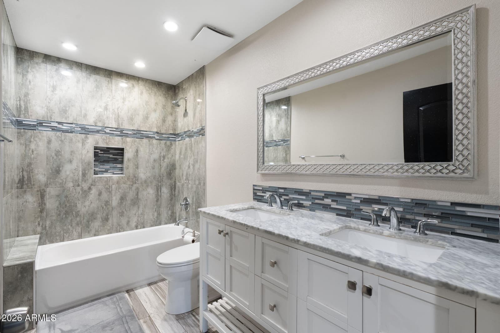 2418 W Calavar Road, Phoenix, AZ 85023 — photo 5 of 34