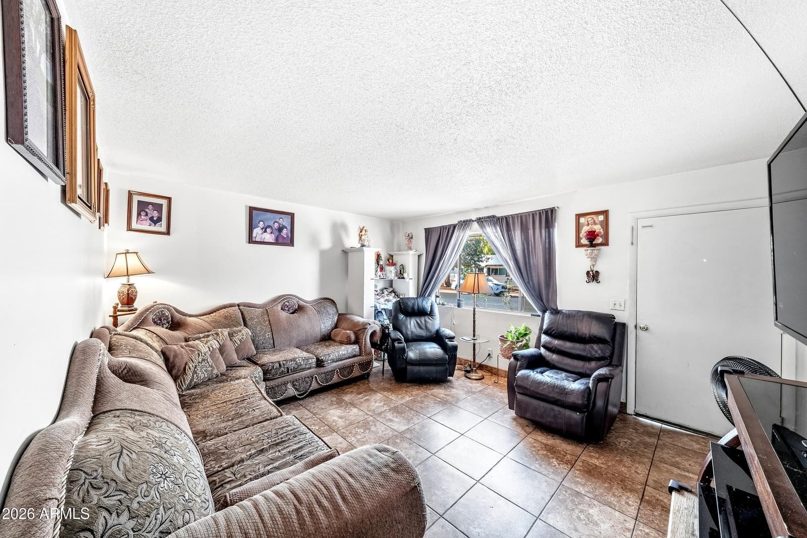 3339 W Corrine Drive, Phoenix, AZ 85029 — photo 10 of 18