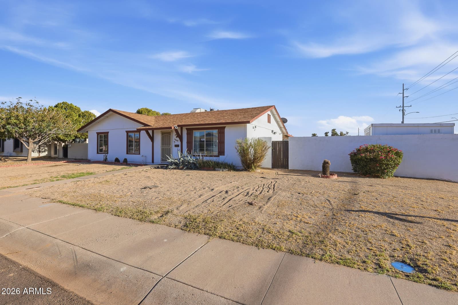 3449 W Mauna Loa Lane, Phoenix, AZ 85053 — photo 2 of 33